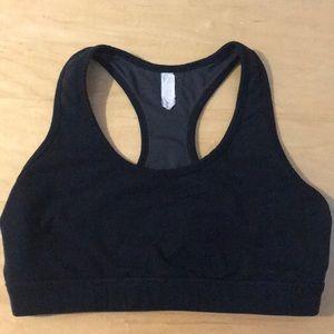 Lucy sports bra